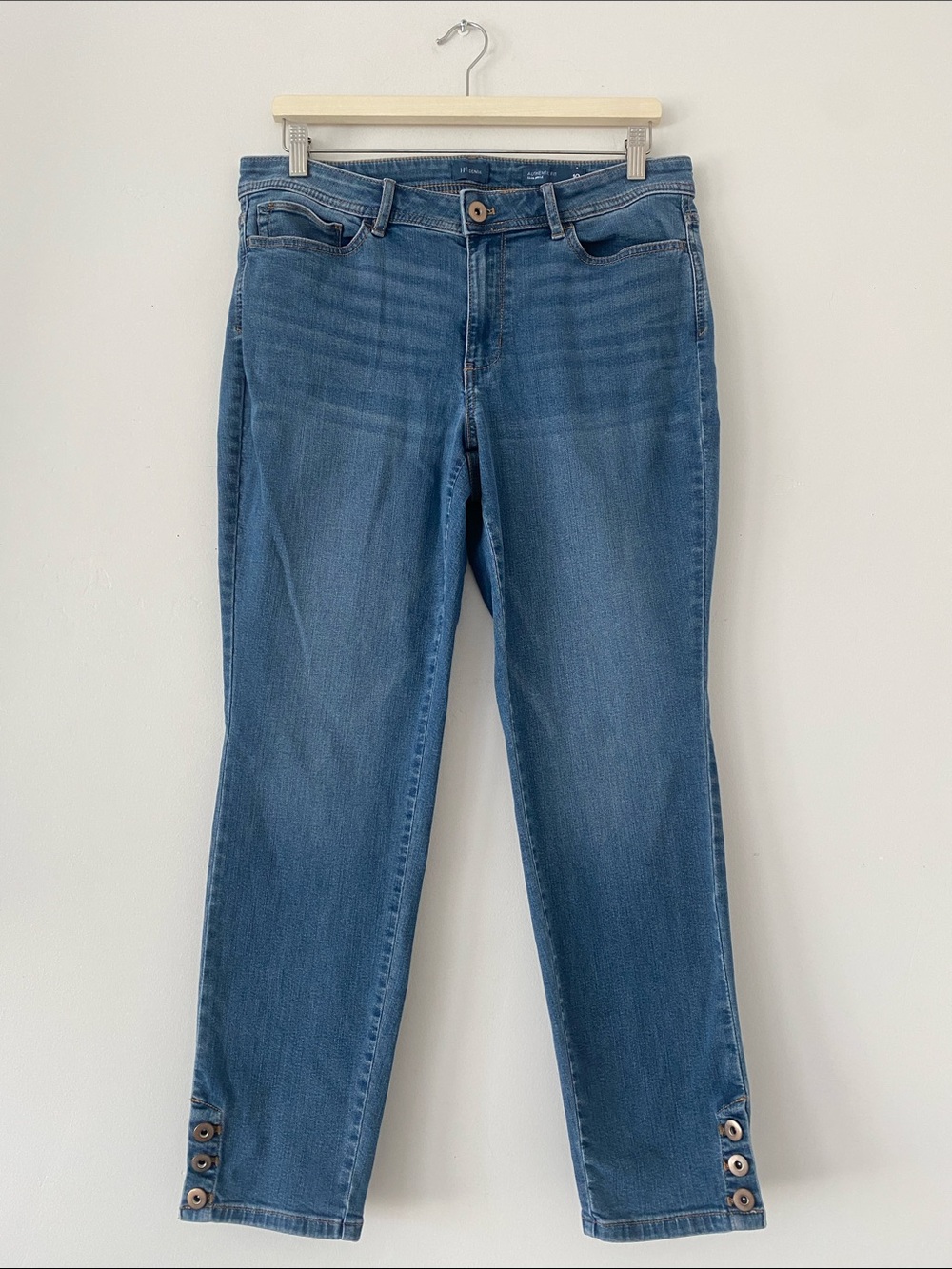 J. Jill Mid Blue Capri Cropped Jeans with Button Cuff Detail Sz 10 Preppy Casual